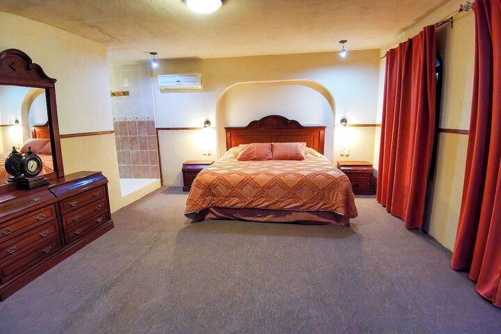 Room 25 of 114