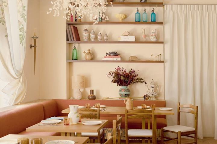Dining 62 of 71