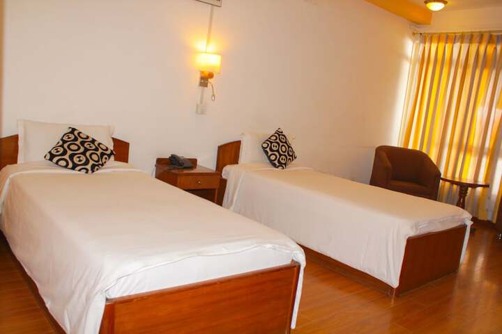 Room 14 of 32
