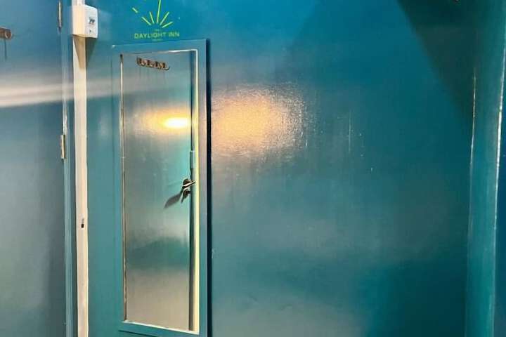 Room 17 of 26