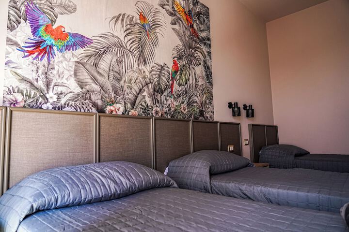 Room 35 of 72