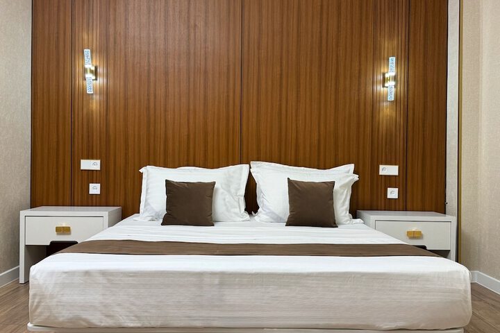 Room 15 of 52