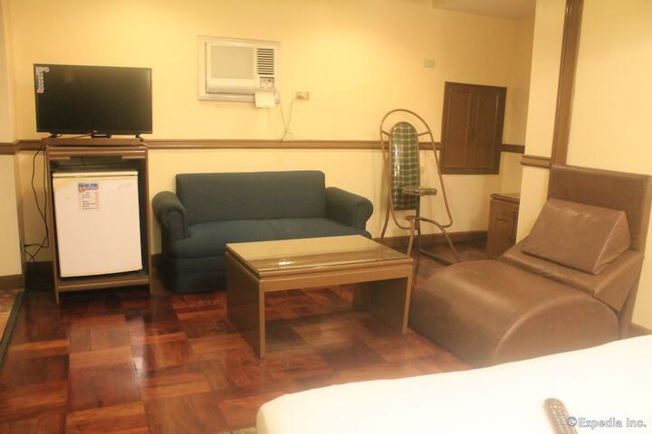 Room 18 of 27