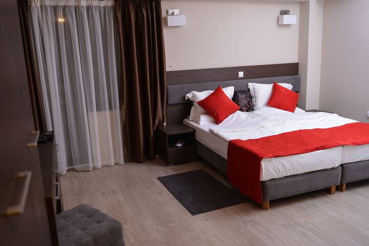 Room 5 of 36