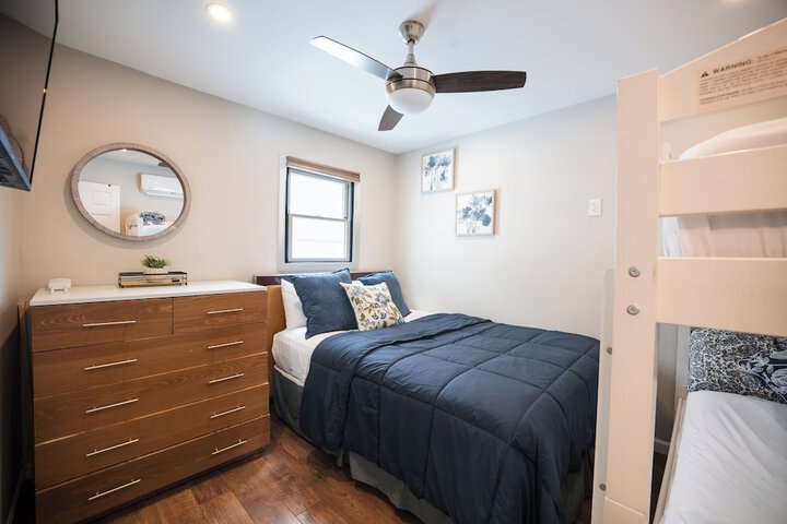 Room 45 of 153