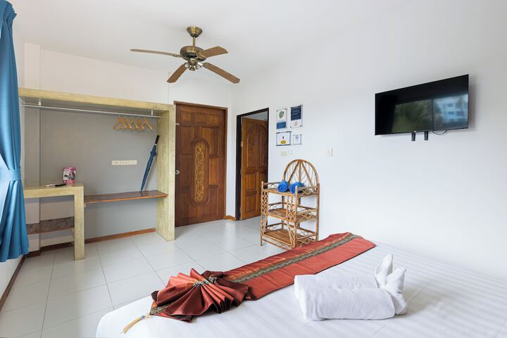 Room 26 of 100
