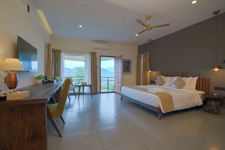 Room 10 of 43