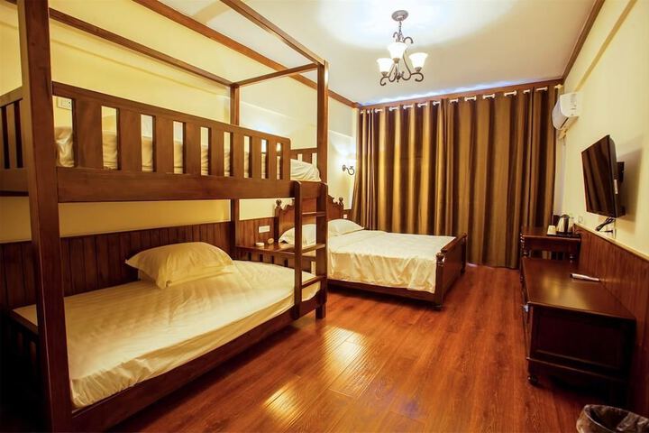 Room 5 of 43