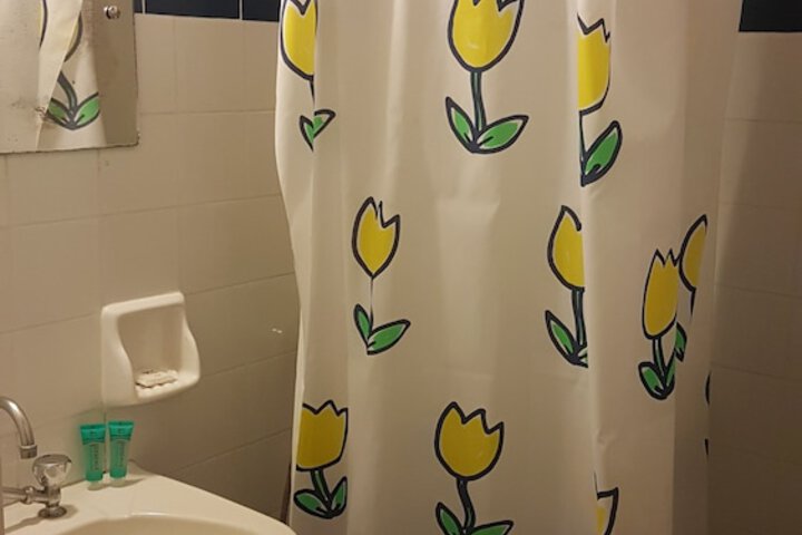 Room 14 of 22