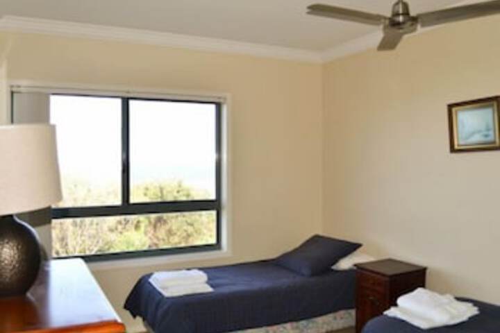 Room 34 of 123