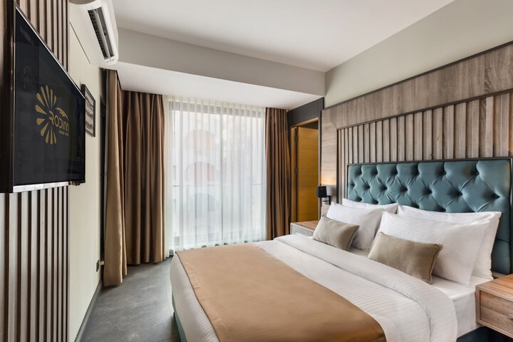 Room 7 of 44