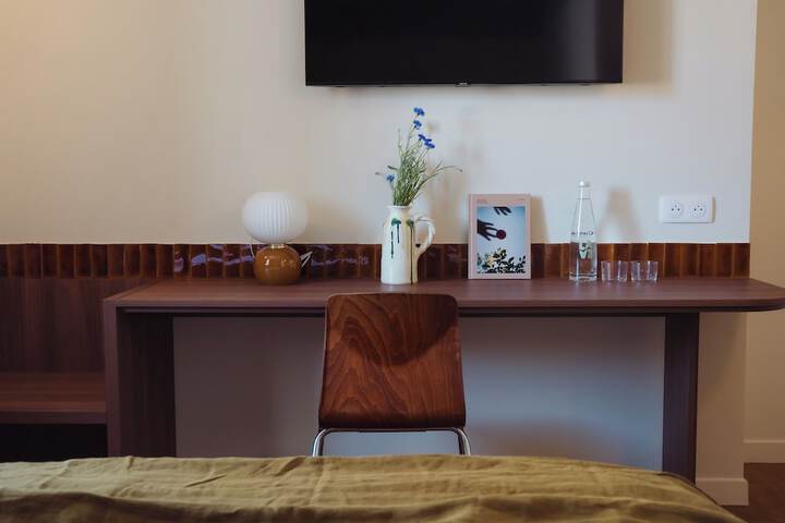 Room 11 of 69