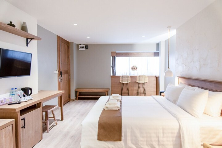 Room 34 of 105