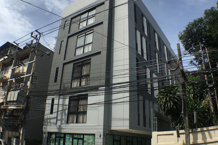 28 Place