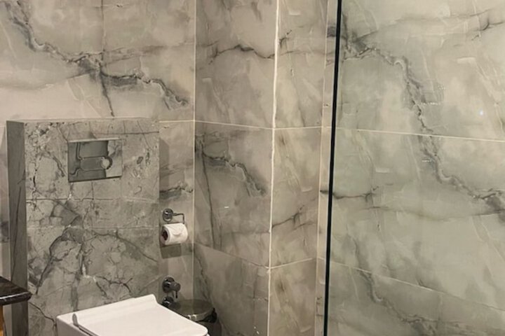 Room 30 of 40