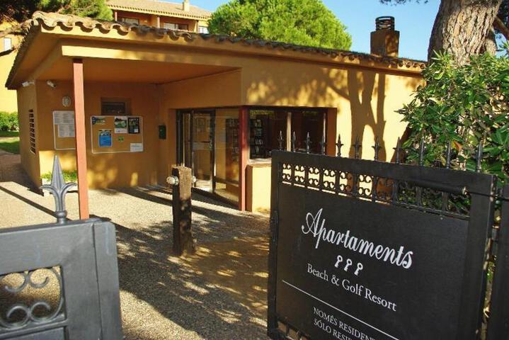 Photo of Apartaments Golf by La Costa Resort