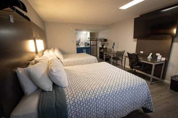 Room 50 of 108