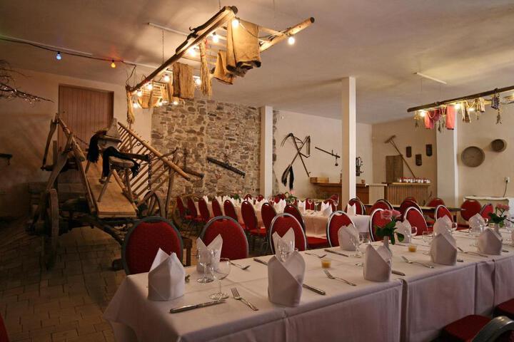 Banquet hall