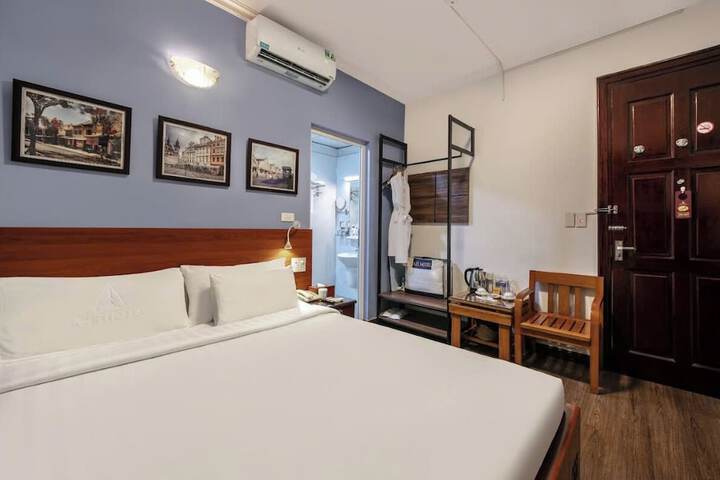 Room 17 of 23