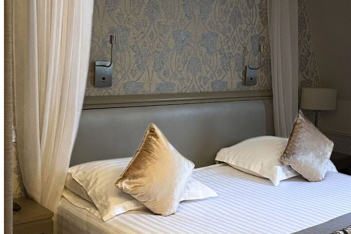 Room 21 of 73