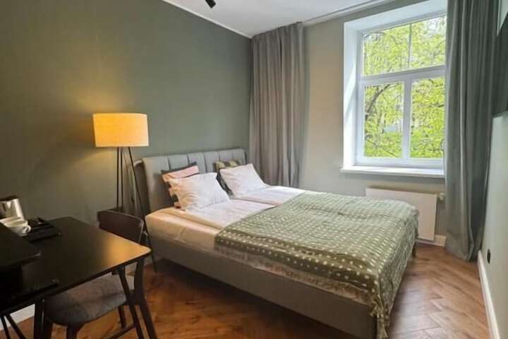 Room 8 of 21