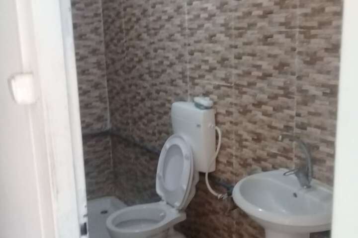 Room 7 of 8