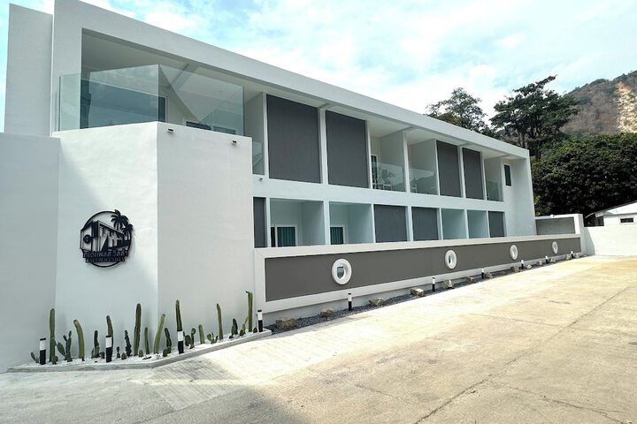 Hotel 67 of 75
