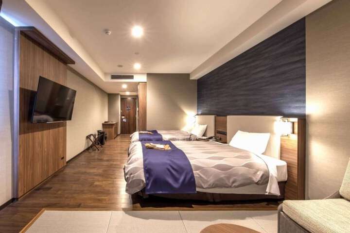 Room 7 of 35