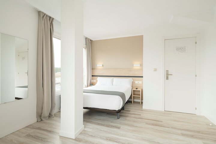 Room 18 of 31