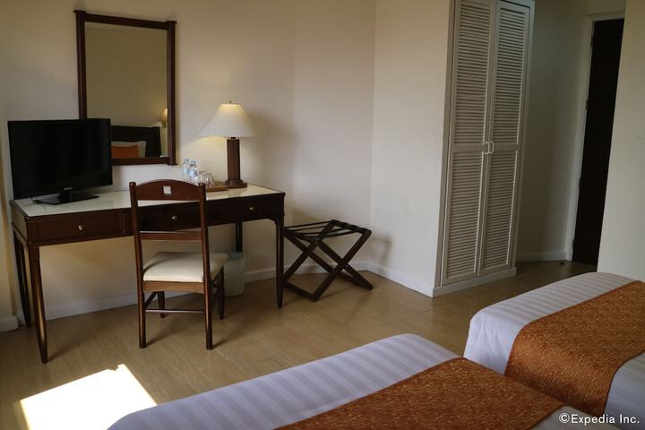 Room 34 of 77
