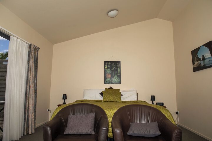 Room 6 of 43