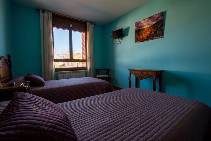 Room 12 of 34