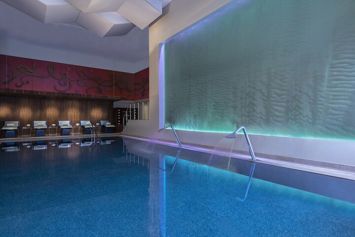 Pool 103 of 168