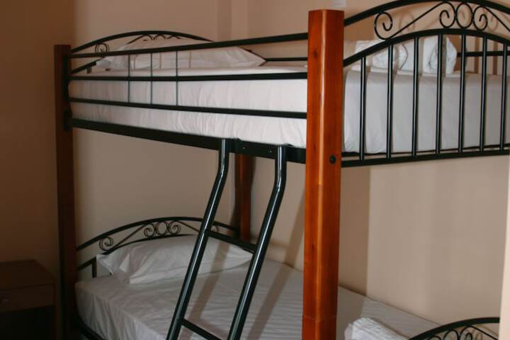Room 32 of 35