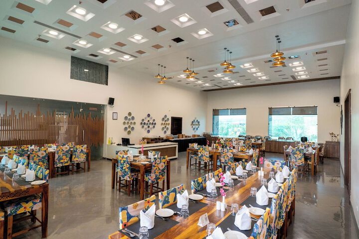 Dining 140 of 190