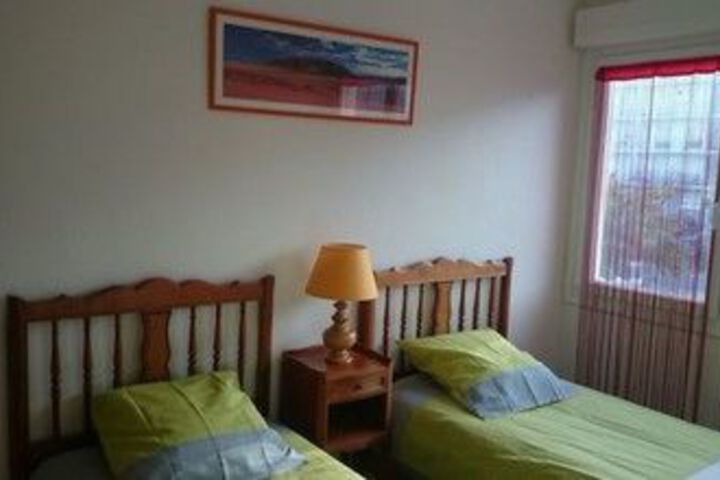 Room 4 of 13