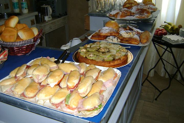 Dining 5 of 30