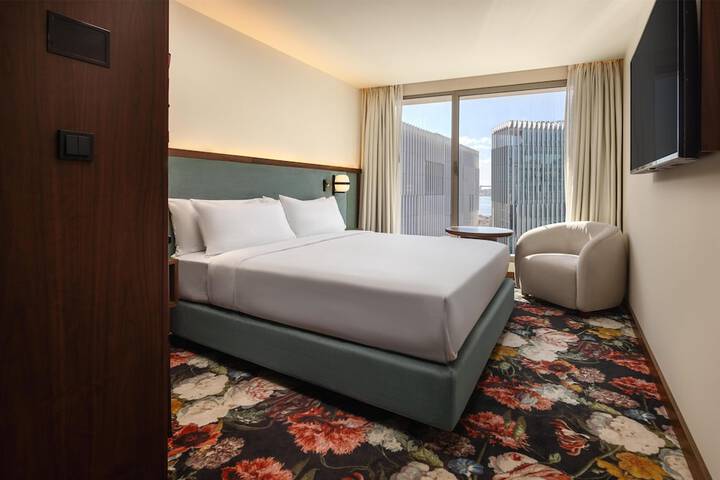 Room 31 of 121