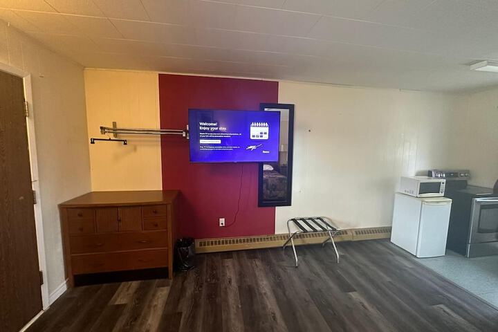 Room 8 of 42