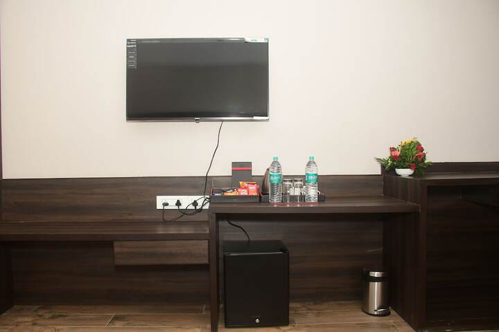 Room 17 of 28