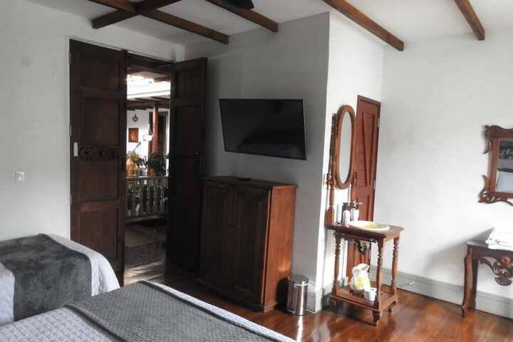Room 4 of 67