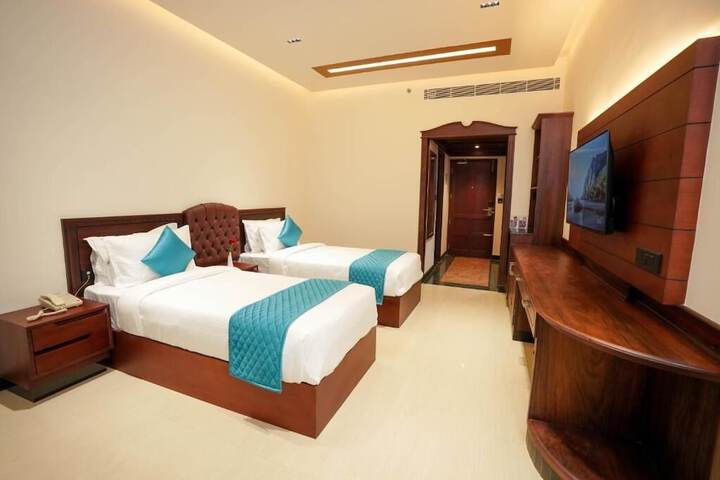 Room 3 of 10