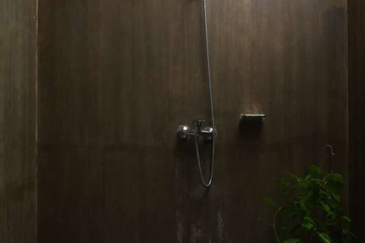 Room 15 of 28