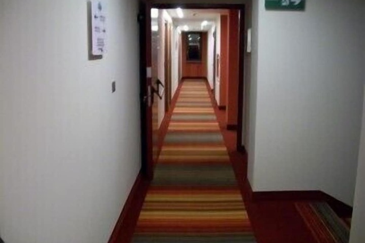 Ballroom/Hall 42 of 46