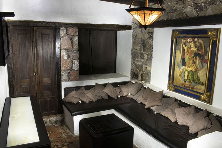 Room 25 of 44