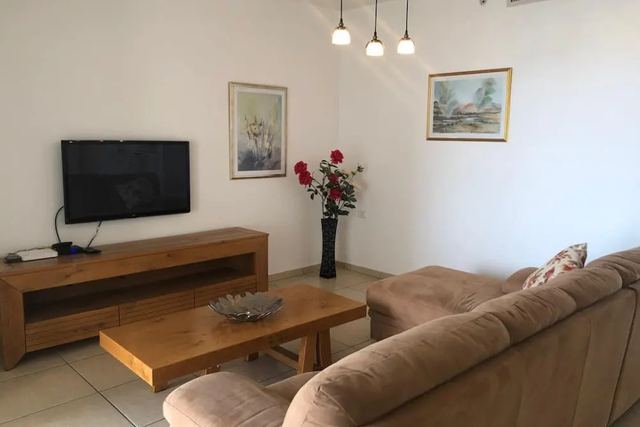 Room 3 of 21