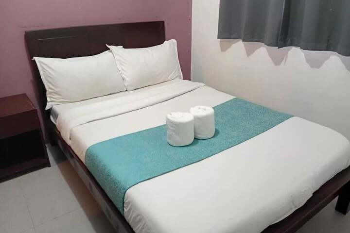 Room 12 of 23