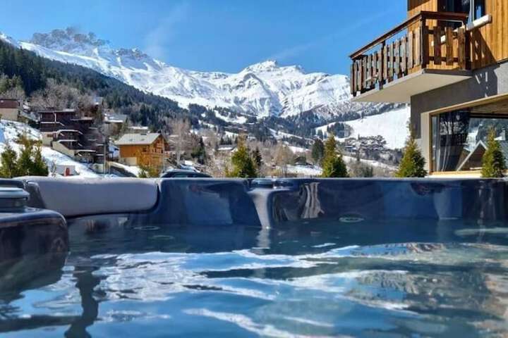 Pool 20 of 60