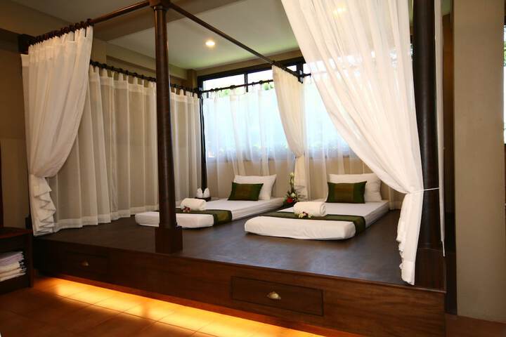 Room 4 of 46