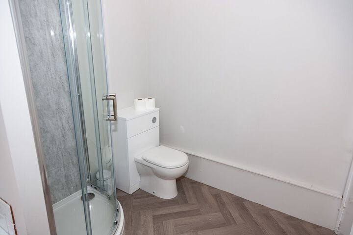 Room 4 of 22